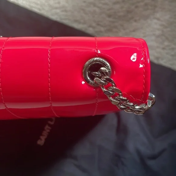 ❤️TRADED❤️YSL Saint Laurent HOT PINK patent LIKE NEW silver logo Vicky crossbody - Picture 7 of 15